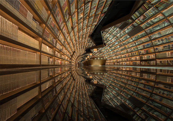 Bibliothèque futuriste un tunnel de livres 