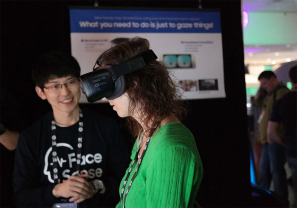 Samsung FaceSense réalité virtuelle