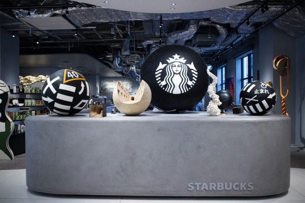 Japon un Starbucks se transforme en galerie d'art