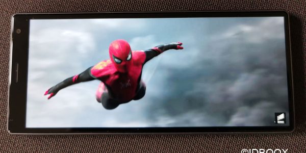 Sony Xperia F un smartphone pliable en 2020