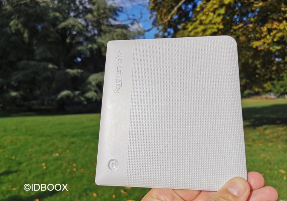 kobo attaque apple