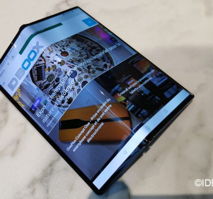 Huawei Mate XS prise en main du smartphone et de son écran pliable