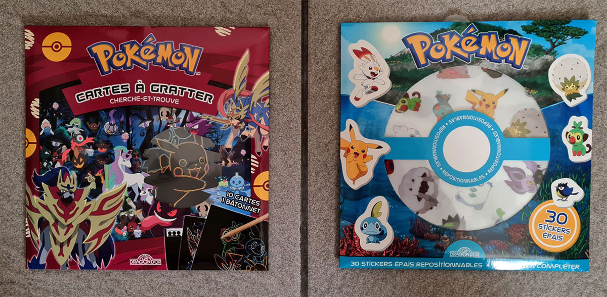 Des Pokémon dans des cartes à gratter et un livre avec des stickers 