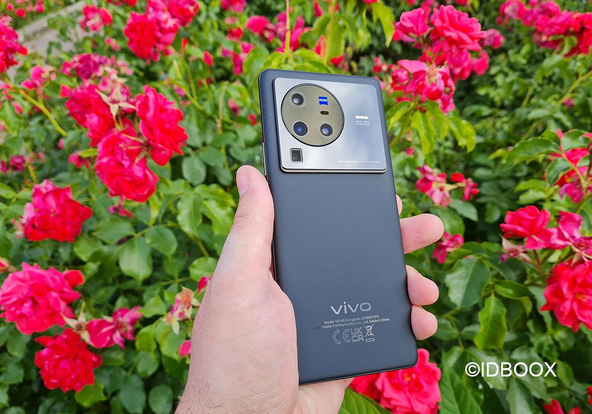 Vivo X Flip - Un nouveau smartphone pliable à clapet
