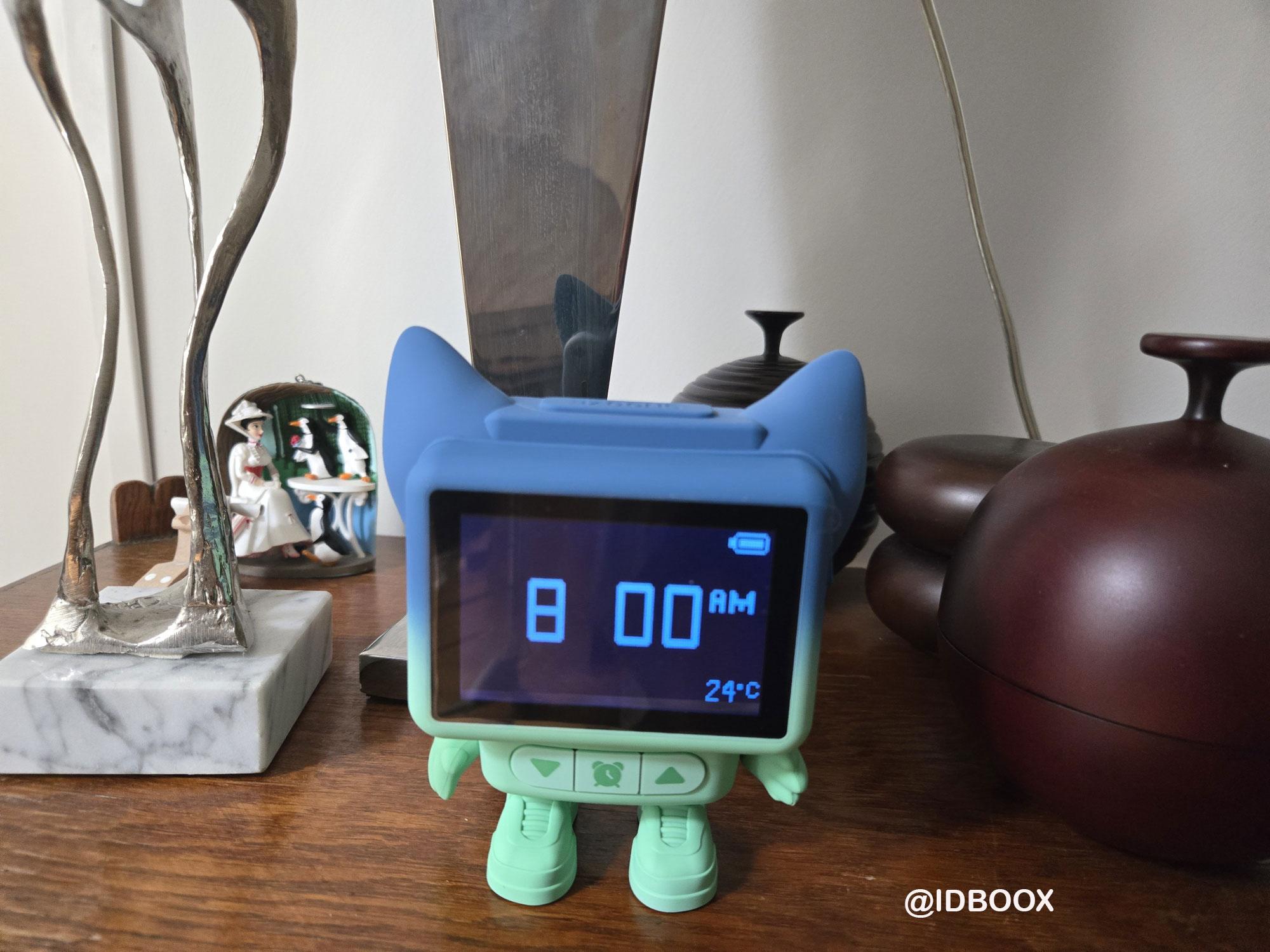 dancing clock MOB