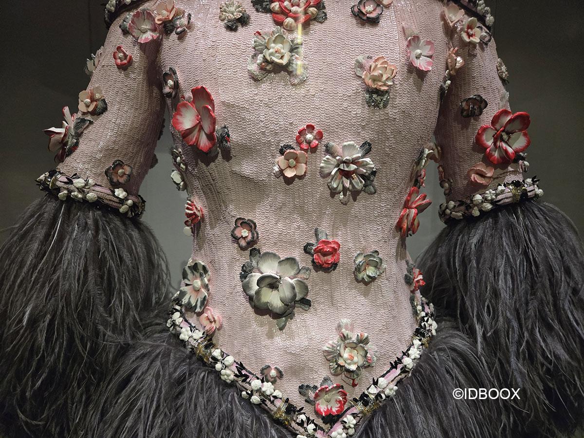 Je vous fais découvrir l'expo Tisser, Broder, Sublimer au Plais Galliera Je vous fais découvrir l'expo Tisser, Broder, Sublimer au Plais Galliera