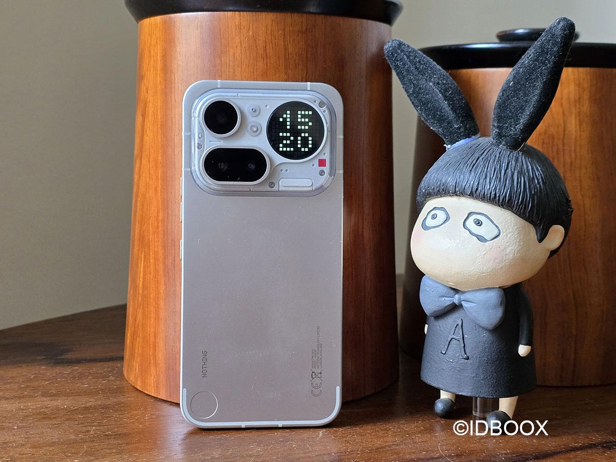 Test du Nothing Phone 4a Pro, un smartphone aussi beau que performant