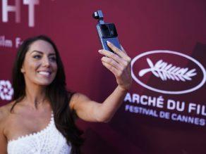 Honor fait son Festival : Le Robot Phone révolutionne le tapis rouge à Cannes !